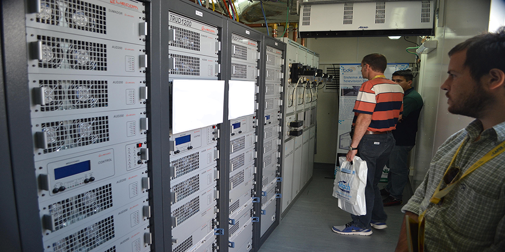 Transmisores para TV y Radiodifusión Analógica y Digital